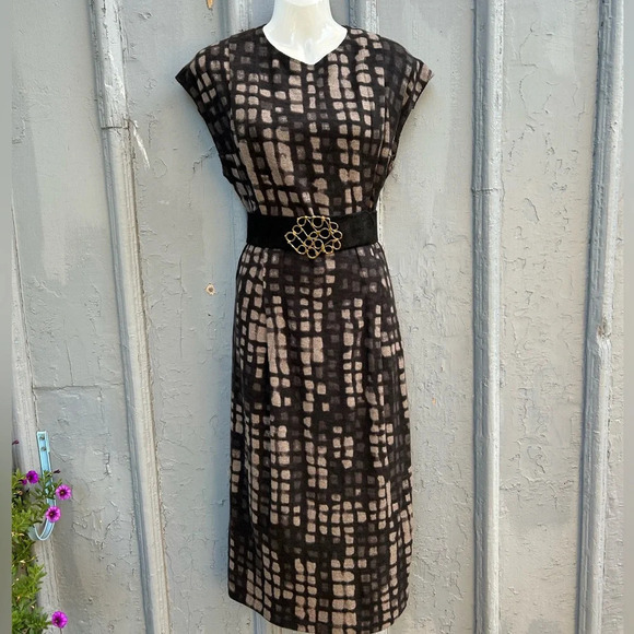 Bottega Veneta Dresses & Skirts - Bottega Veneta  Grey & Black Wool Sheath, size 40